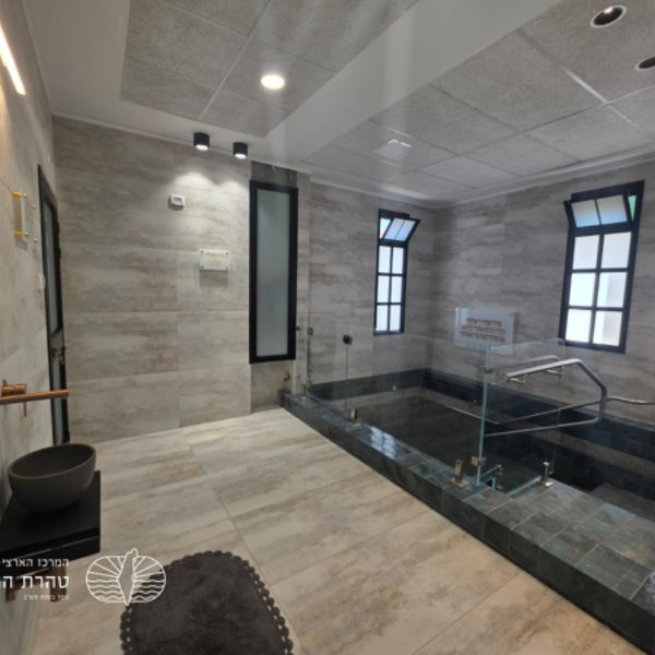 gallery picture